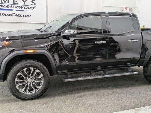 Onyx Black 2023 GMC Canyon Denali