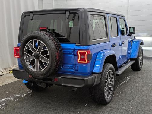 2023 Jeep Wrangler 4xe Sahara