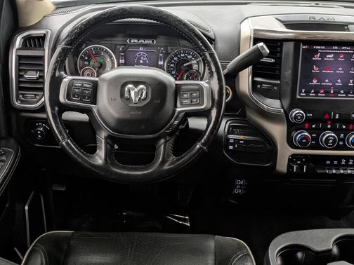 2019 RAM 2500 Laramie Crew Cab 4x4 6'4' Box