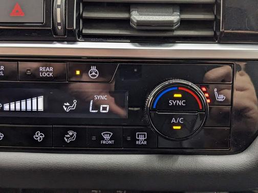 2024 Nissan Pathfinder SL 4WD