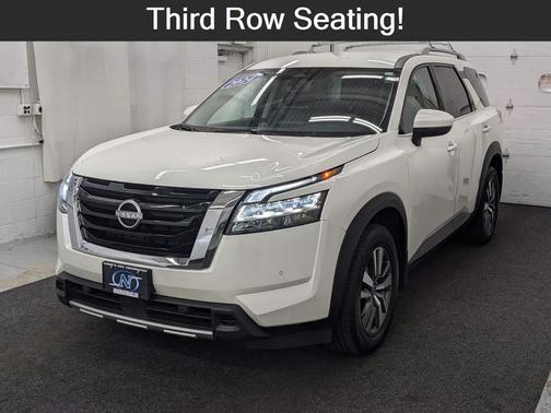 2024 Nissan Pathfinder SL 4WD