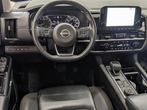 2024 Nissan Pathfinder SL 4WD