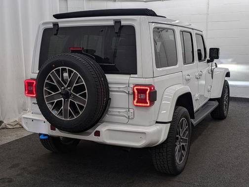2023 Jeep Wrangler 4xe Sahara High Altitude