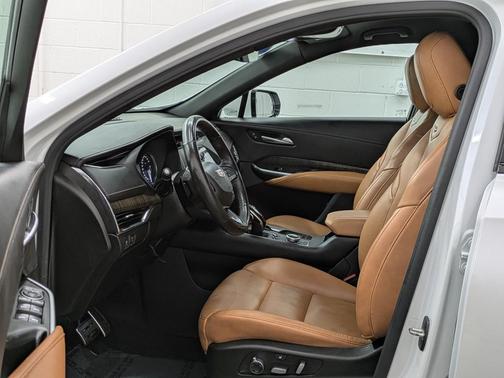 2023 Cadillac XT4 Sport