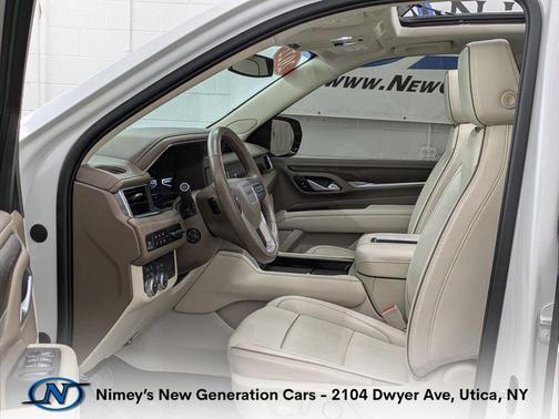 White Frost Tricoat 2022 GMC Yukon XL Denali