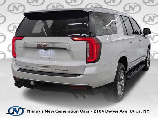 White Frost Tricoat 2022 GMC Yukon XL Denali