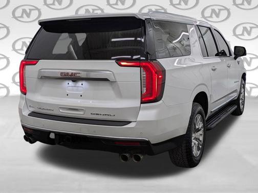 White Frost Tricoat 2022 GMC Yukon XL Denali