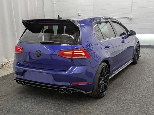 2018 Volkswagen Golf R 2.0T DSG
