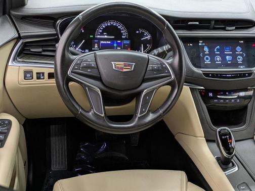 2019 Cadillac XT5 Base