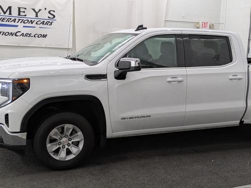 2023 GMC Sierra 1500 SLE