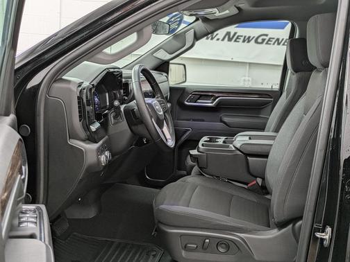 2024 GMC Sierra 1500 SLE