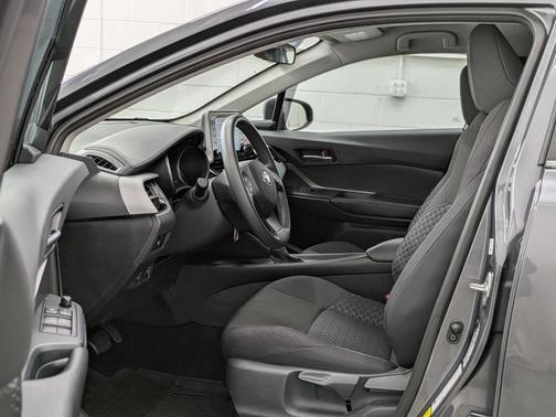 2020 Toyota C-HR LE