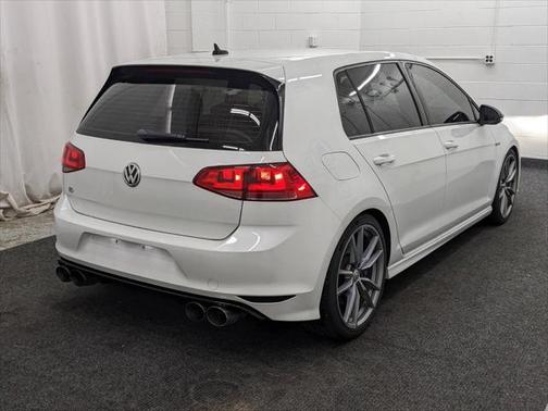 2016 Volkswagen Golf R 4-Door w/DCC & Navigation