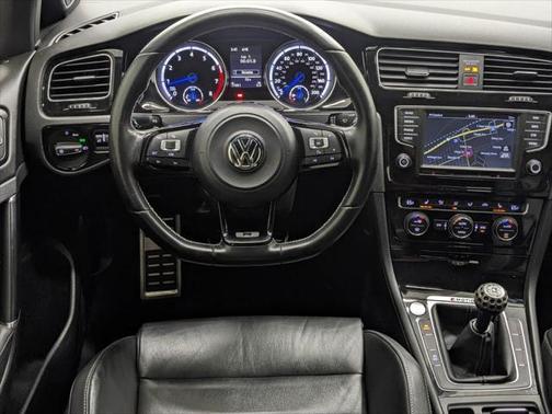 2016 Volkswagen Golf R 4-Door w/DCC & Navigation