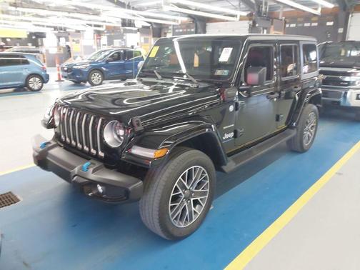 Black Clearcoat 2023 Jeep Wrangler 4xe Sahara
