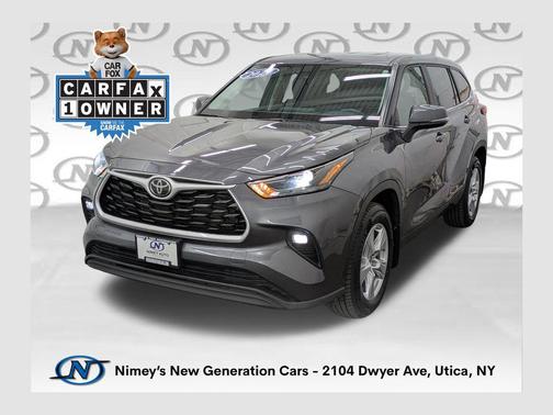 Magnetic Gray Metallic 2024 Toyota Highlander LE