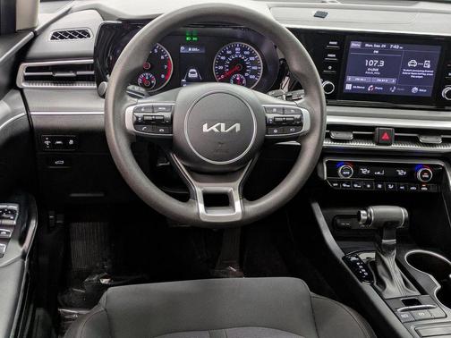 Gravity Gray 2023 Kia K5 LXS