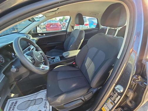 2023 Kia K5 LXS