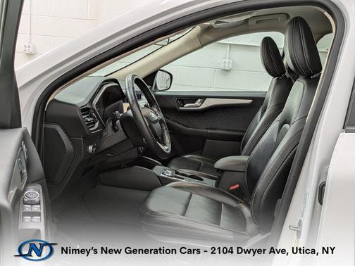 Oxford White 2020 Ford Escape SEL