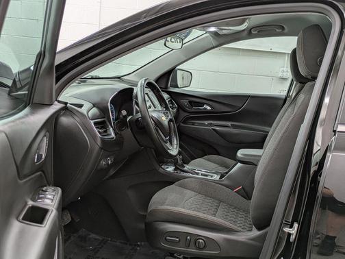 Mosaic Black Metallic 2023 Chevrolet Equinox 1LT