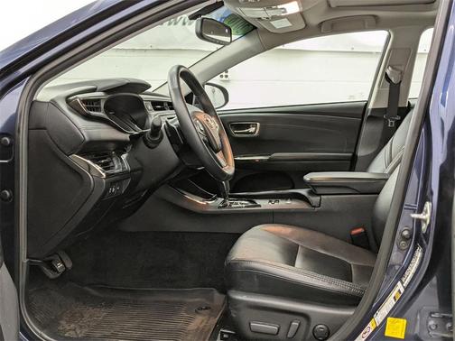Photo 3 of 20 of 2016 Toyota Avalon Touring