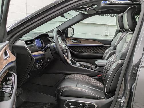 2022 Jeep Grand Cherokee 4xe Summit