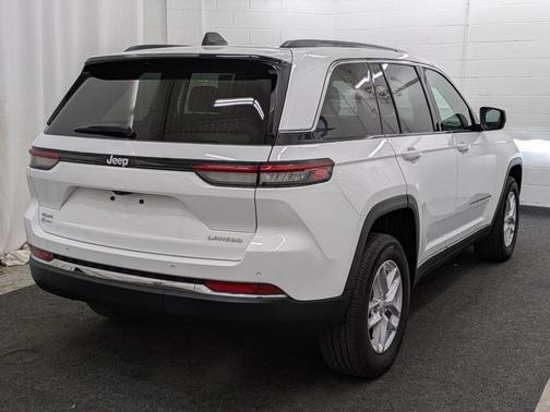2023 Jeep Grand Cherokee Laredo
