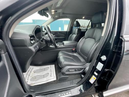 2024 Honda Pilot Touring 8-Passenger