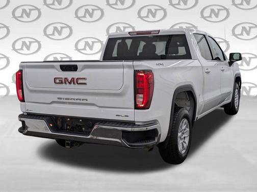 Summit White 2023 GMC Sierra 1500 SLE