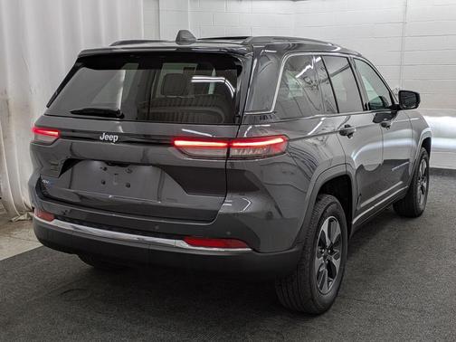 2023 Jeep Grand Cherokee 4xe Base
