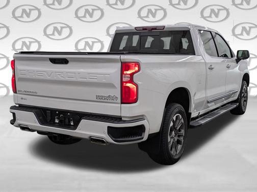 Iridescent Pearl Tricoat 2022 Chevrolet Silverado 1500 High Country