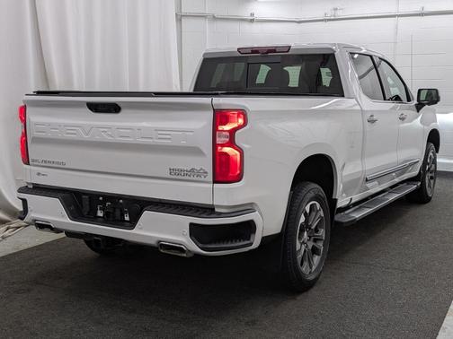 2022 Chevrolet Silverado 1500 High Country