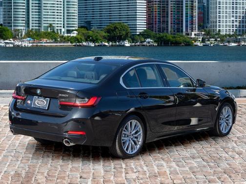2024 BMW 330 330i