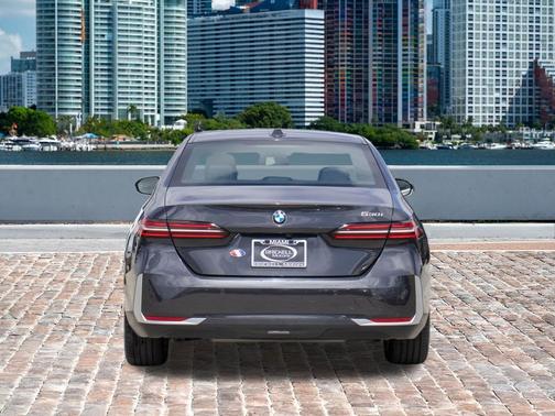 Dark Graphite 2024 BMW 530 530i