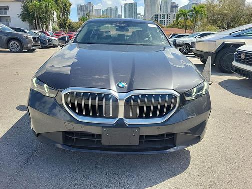 Dark Graphite 2024 BMW 530 530i