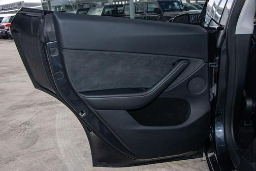 2024 Tesla Model Y Long Range Dual Motor All-Wheel Drive