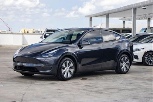 2024 Tesla Model Y Long Range Dual Motor All-Wheel Drive