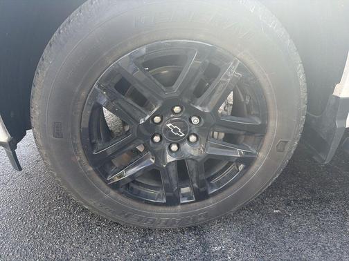 Summit White 2022 Chevrolet Silverado 1500 Custom