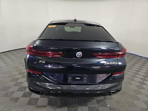 2023 BMW X6 M50i