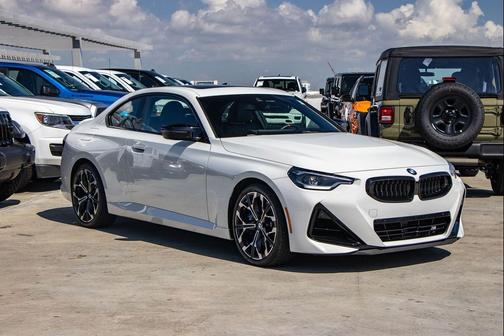 2025 BMW M240 i xDrive