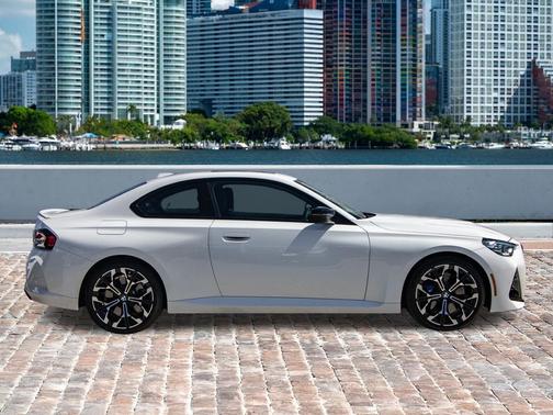 2025 BMW M240 i xDrive