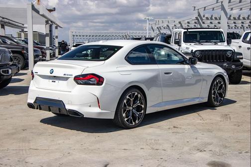 2025 BMW M240 i xDrive