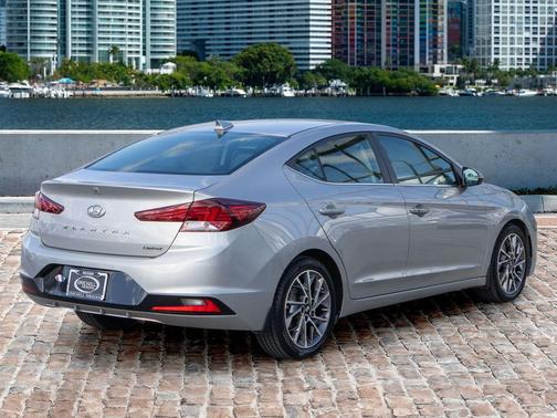 2020 Hyundai ELANTRA Limited