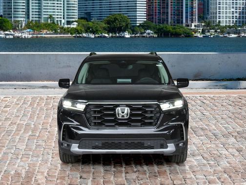 2025 Honda Pilot Touring 8-Passenger