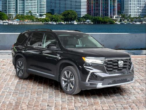 2025 Honda Pilot Touring 8-Passenger