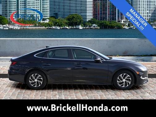 2022 Hyundai SONATA Hybrid Base