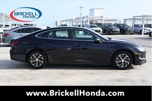 2022 Hyundai SONATA Hybrid Base