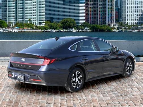 2022 Hyundai SONATA Hybrid Base