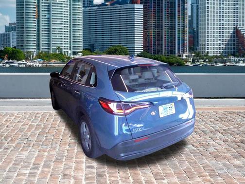 Nordic Forest Pearl 2023 Honda HR-V LX