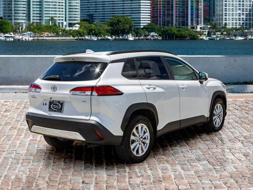 2022 Toyota Corolla Cross LE
